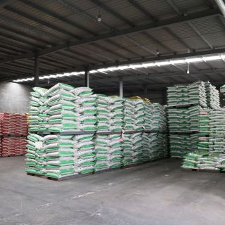 富川飼料成品庫